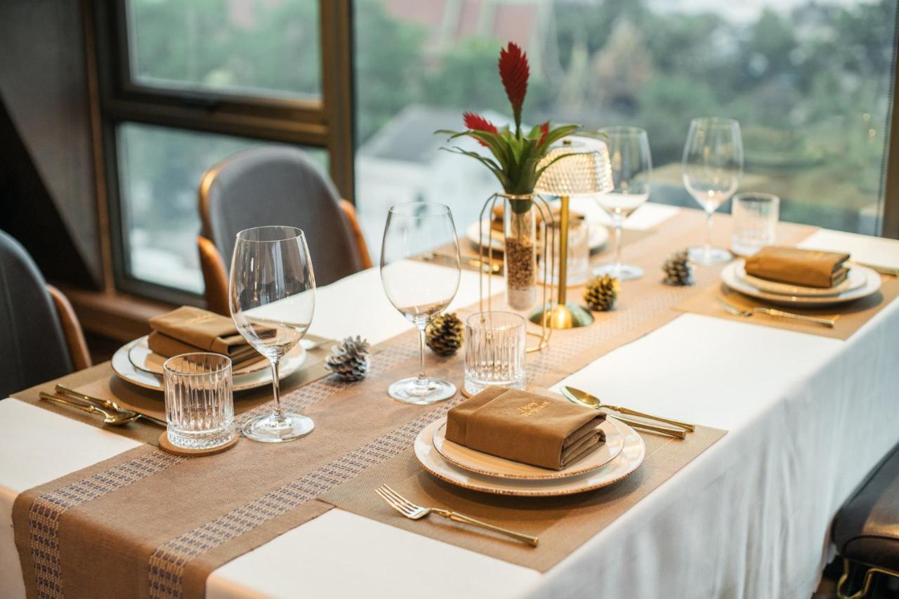 Surestay Hotel By Best Western Вьентьян Экстерьер фото