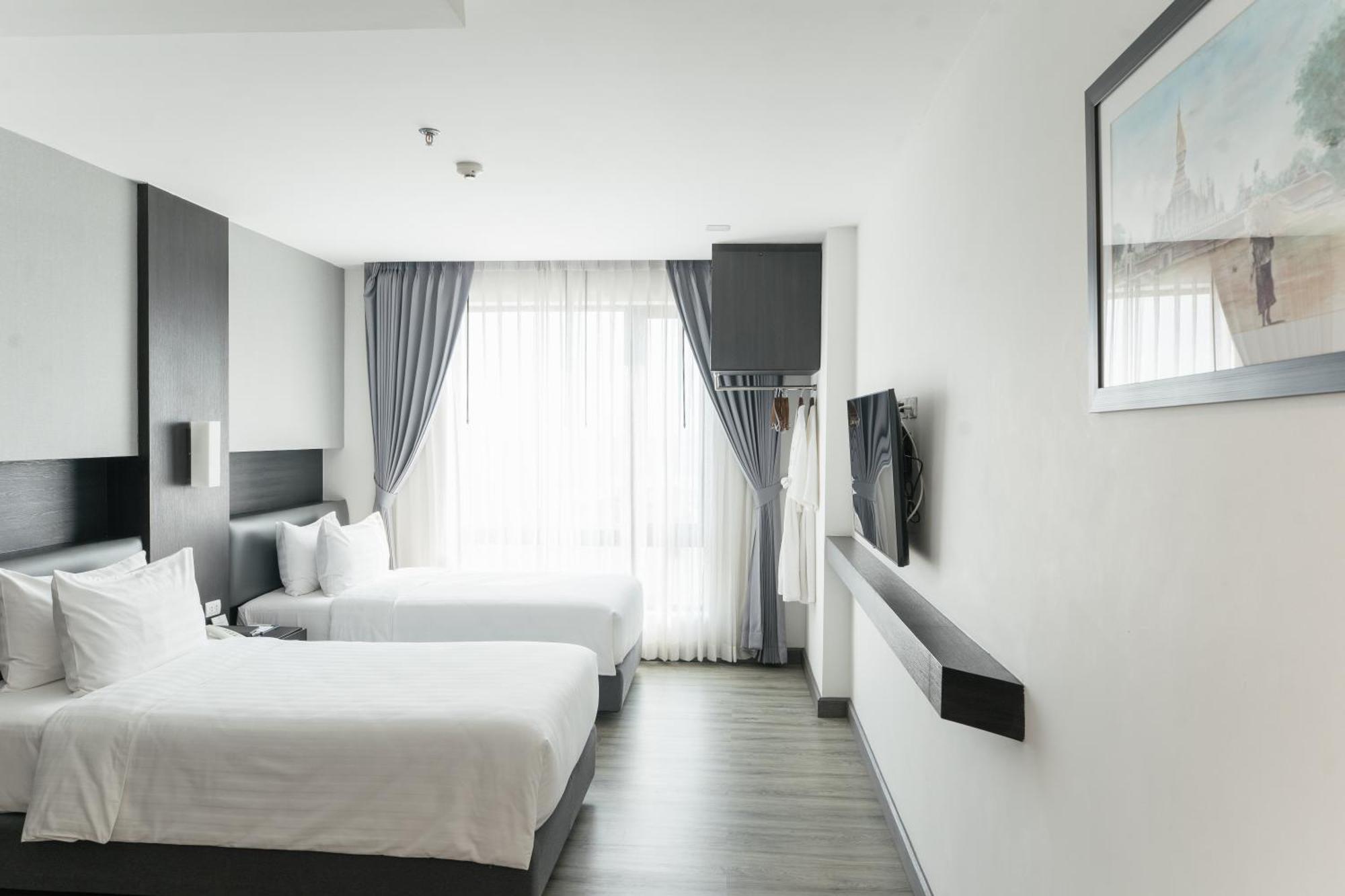 Surestay Hotel By Best Western Вьентьян Экстерьер фото